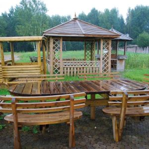 TABLE OVALE
