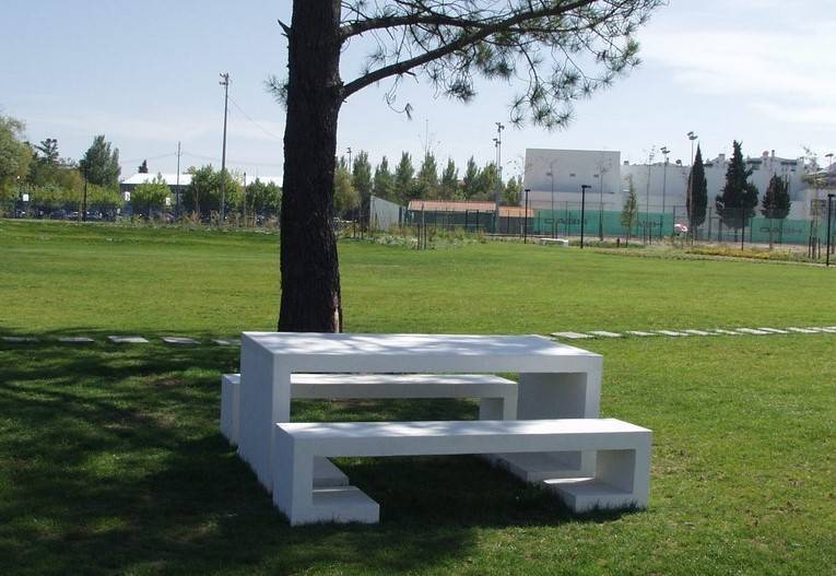 TABLE & BANQUETTES MATEO – Image 2