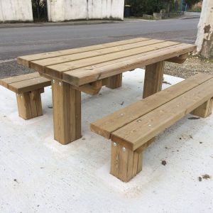 Table pique-nique massive